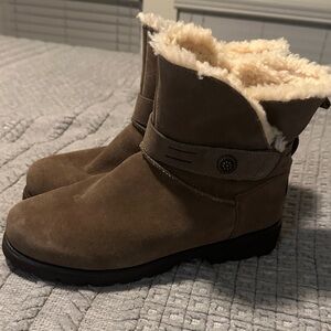 BEARPAW womens Wellston size 10